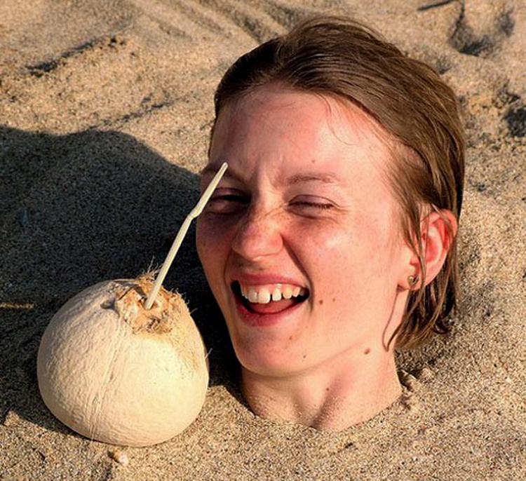 Недотепы на пляже: 50 самых смешных фото отдыхающих