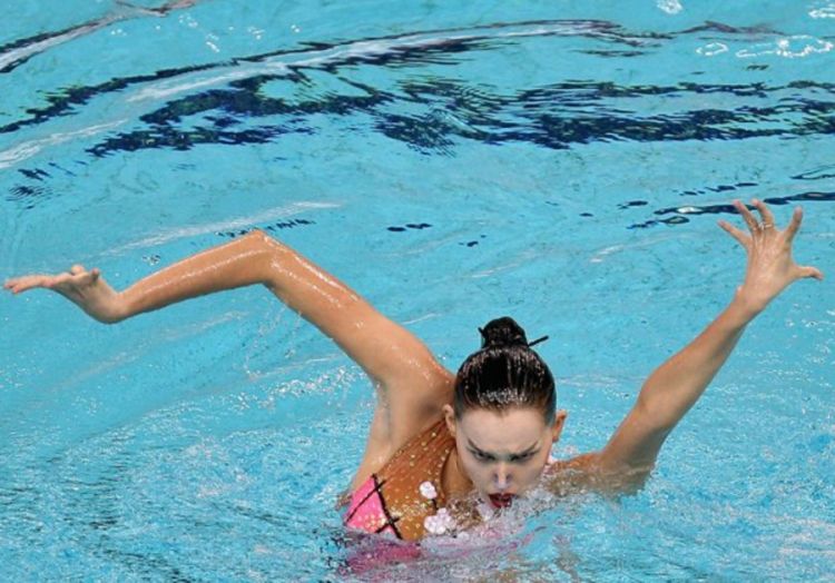 Laughing in Sync: A Collection of Funny Synchronized Swimming Photos