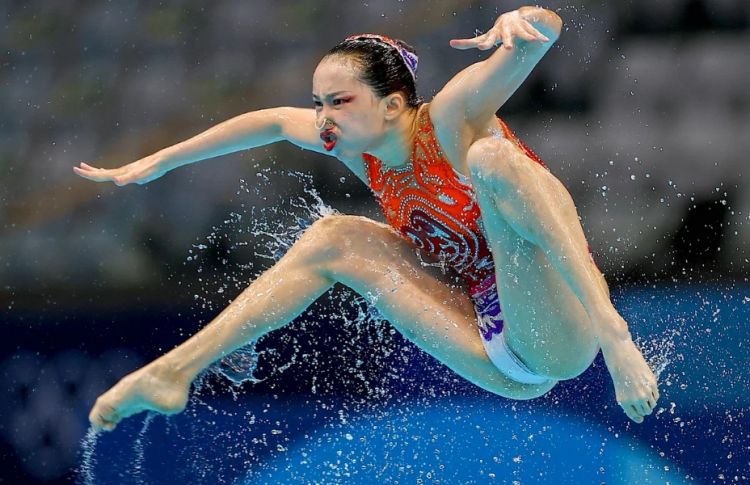 Laughing in Sync: A Collection of Funny Synchronized Swimming Photos