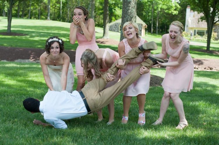 25 Strange Wedding Photos That Will Definitely Make You Laugh