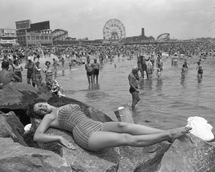 Beach Bliss: A Collection of Retro Beach Photos