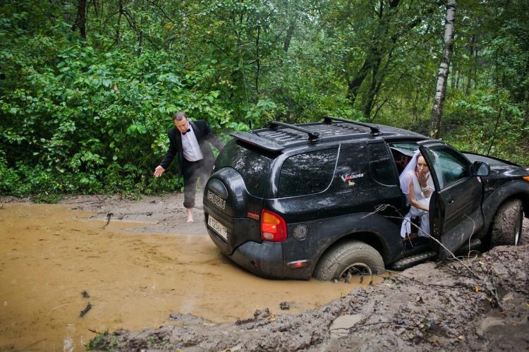 25 Strange Wedding Photos That Will Definitely Make You Laugh