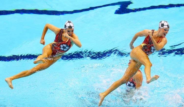 Laughing in Sync: A Collection of Funny Synchronized Swimming Photos