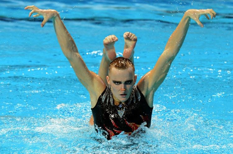 Laughing in Sync: A Collection of Funny Synchronized Swimming Photos