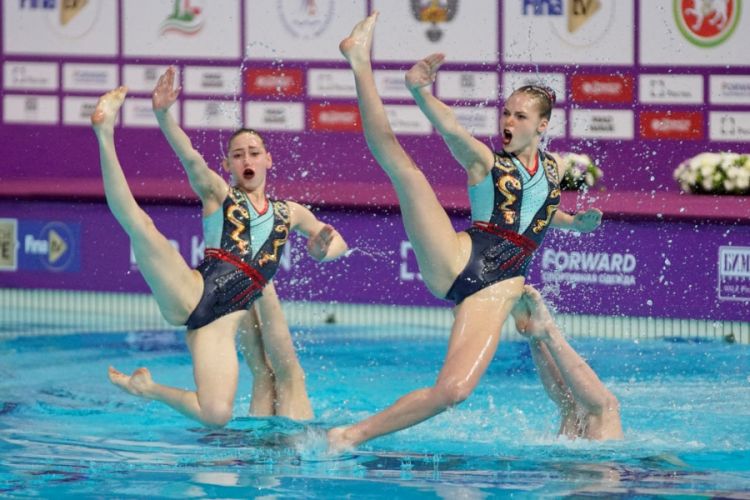 Laughing in Sync: A Collection of Funny Synchronized Swimming Photos